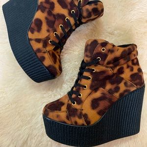 Lace up leopard print platforms